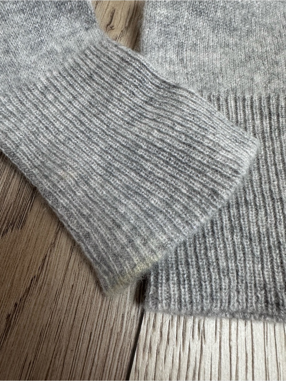 Cashmere Charter Club Gray Turtleneck Sweater - Lightweight Cozy Knit Size XS - Picture 5 of 6